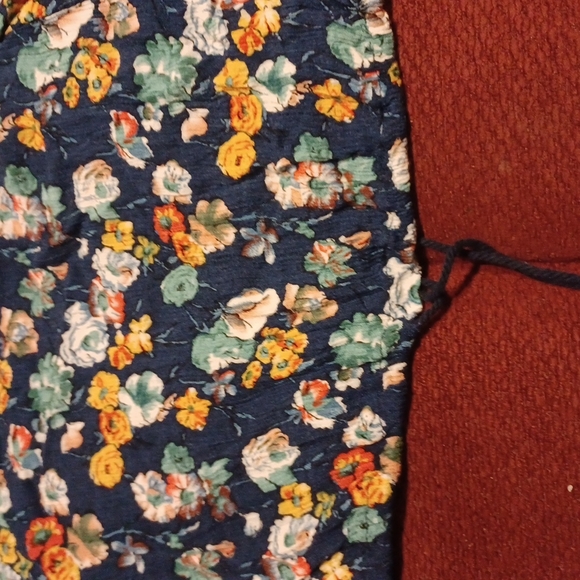 Top - Picture 3 of 3